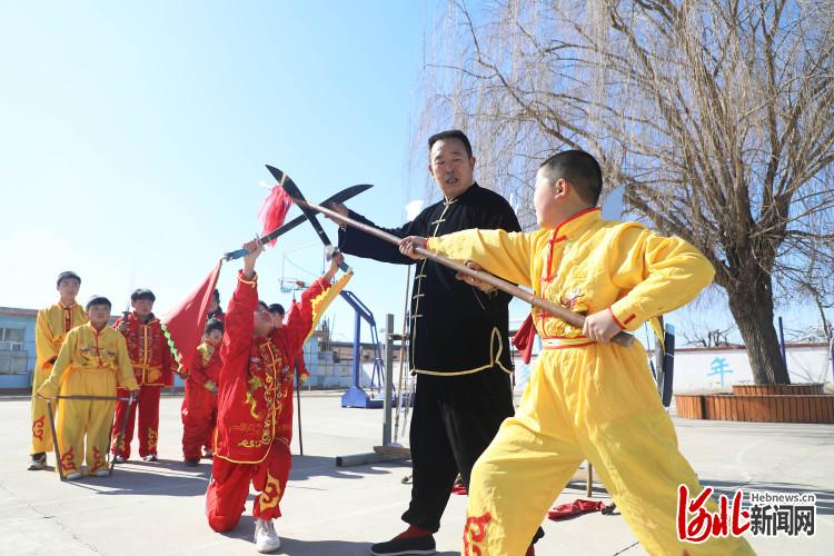 河北丰润：校园生活快乐多