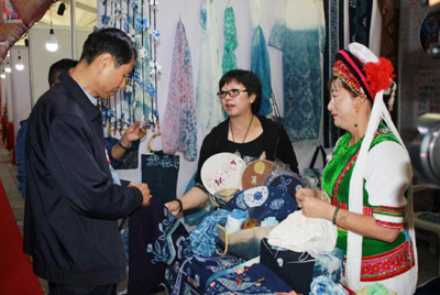 弘扬民族文化 延续中华文脉 同江举办首届非物质文化遗产展1.jpg